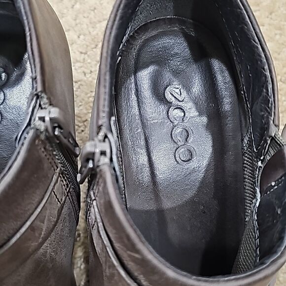 Ecco Grey Leather Ankle Boots Sz 9US or 39 - Picture 3 of 9